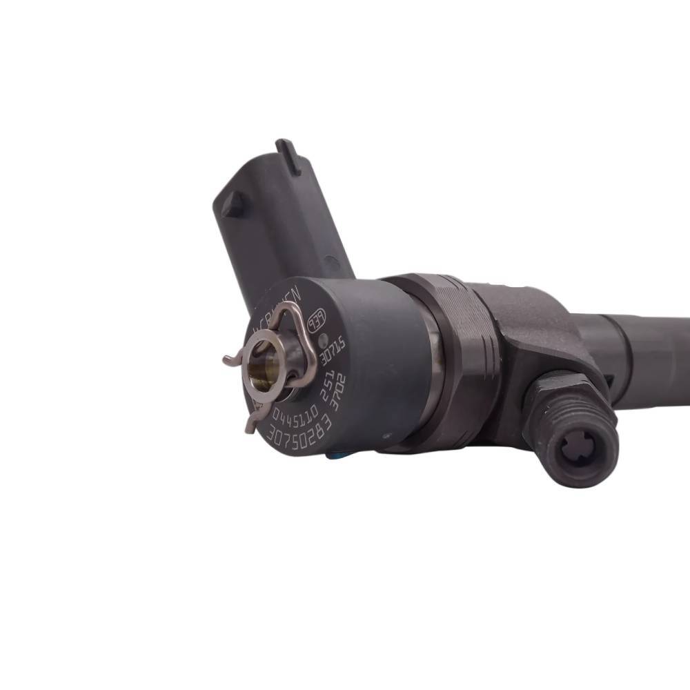 0445110251 30750283 Common Rail Fuel Injector for Volvo C30 C70 S60 XC70 D5244T