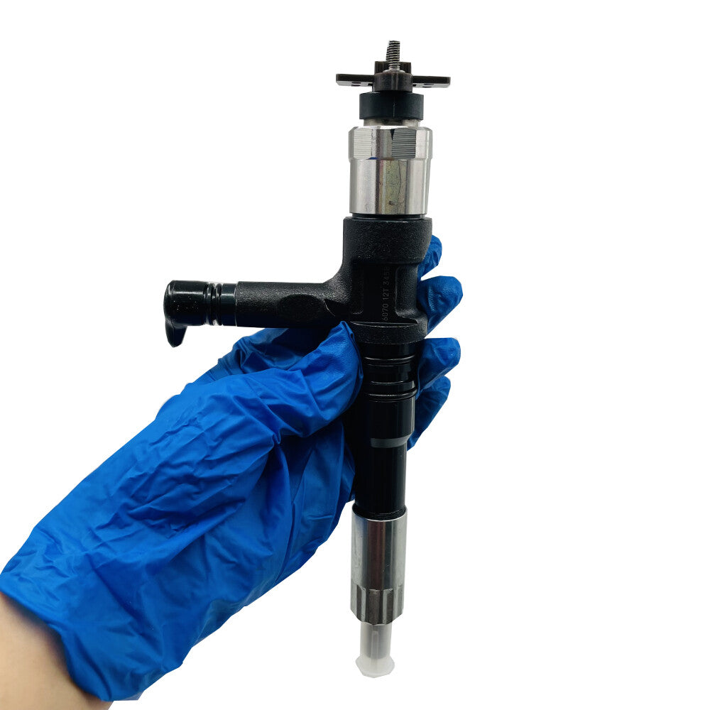 Diesel Fuel Injector 095000-6070 6251-11-3100 for Komatsu PC400-8 PC450-8 6D125