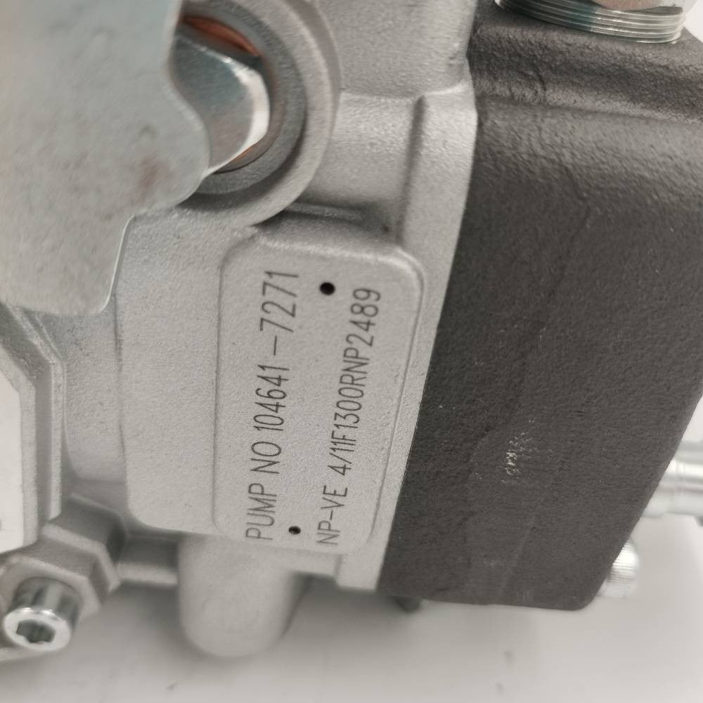 Diesel Fuel Injection Pump 104641-7271 NP-VE4/11F1300RNP2489 for KOMATSU S4D95L