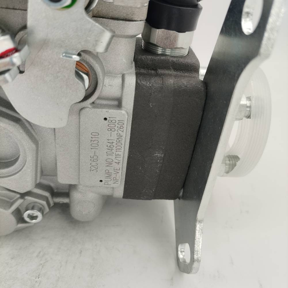 Diesel Fuel Injection Pump 104641-8081 NP-VE4／11F1100RNP2601 for MITSUBISHI S4Q2